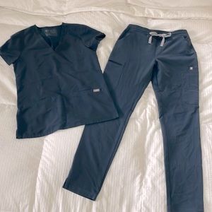 Figs Scrub Set - Yola Bottoms & Casma 3 Pocket Top